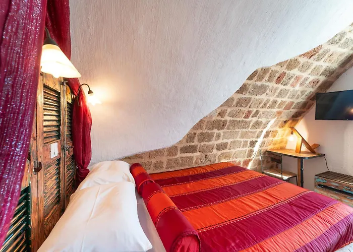 Cava D'oro Rhodes City